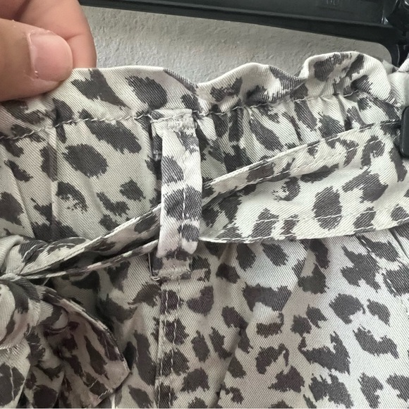 Aerie Paperbag Tie Shorts White Grey Animal Print Size Medium - Picture 3 of 8